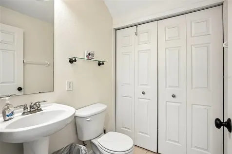 3853 Island Way St Petersburg FL 33705