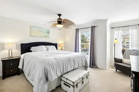 3853 Island Way St Petersburg FL 33705