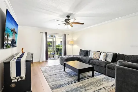3853 Island Way St Petersburg FL 33705