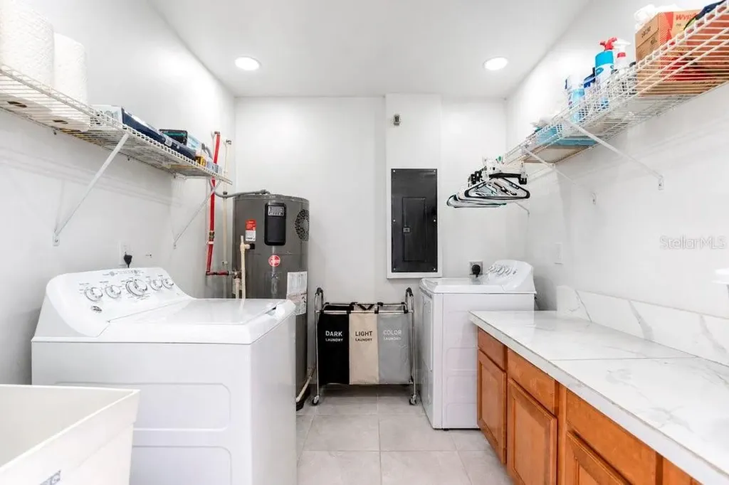 2412 Ainsworth Avenue Deltona FL 32738