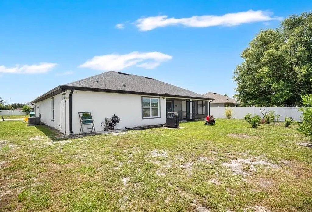 2412 Ainsworth Avenue Deltona FL 32738