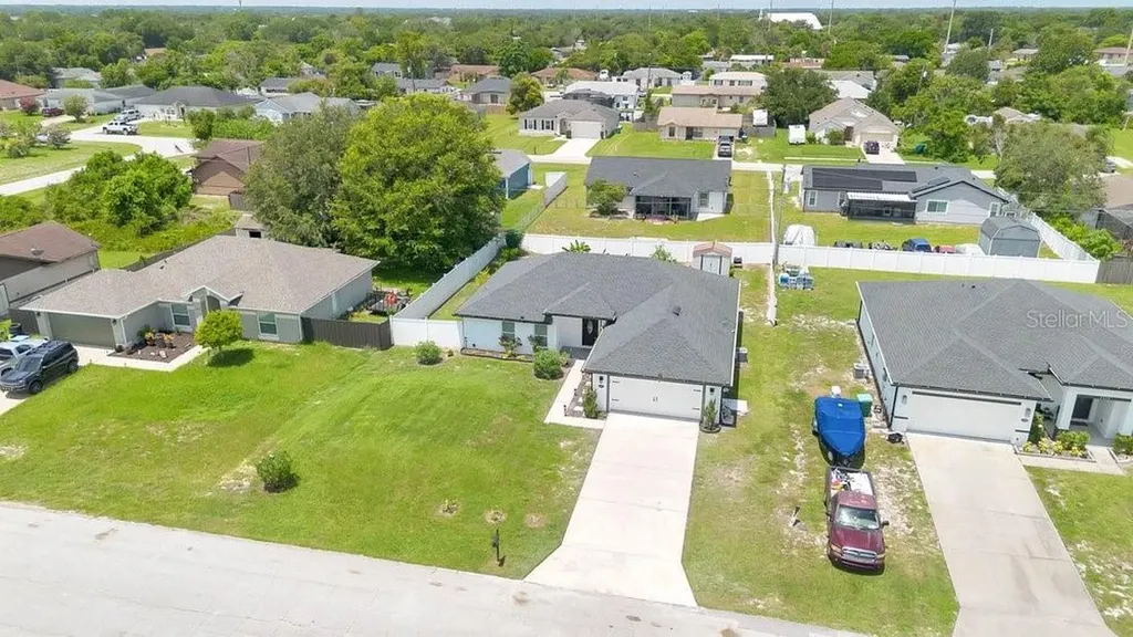 2412 Ainsworth Avenue Deltona FL 32738