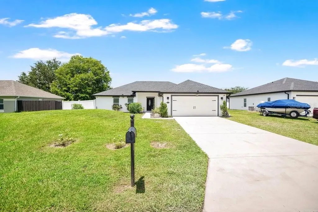 2412 Ainsworth Avenue Deltona FL 32738