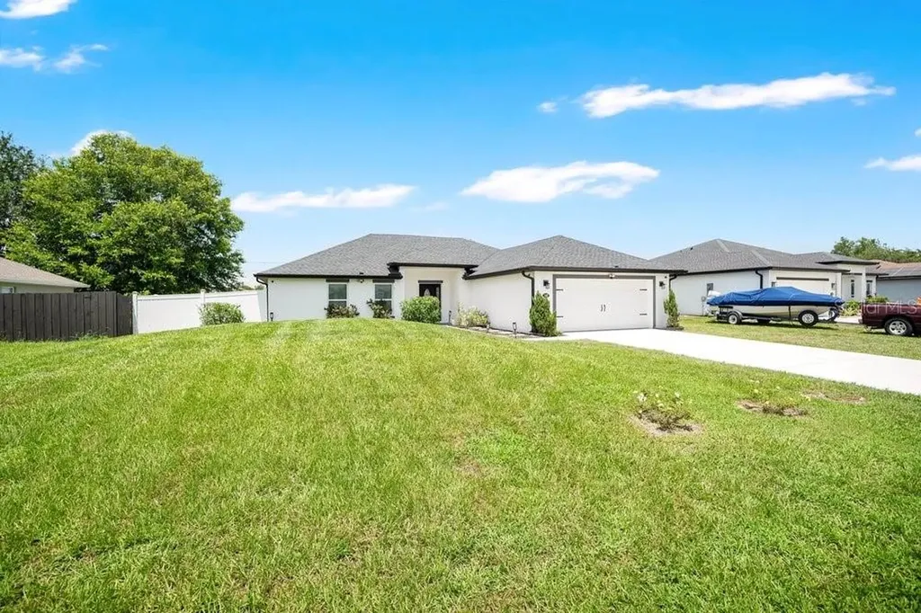 2412 Ainsworth Avenue Deltona FL 32738