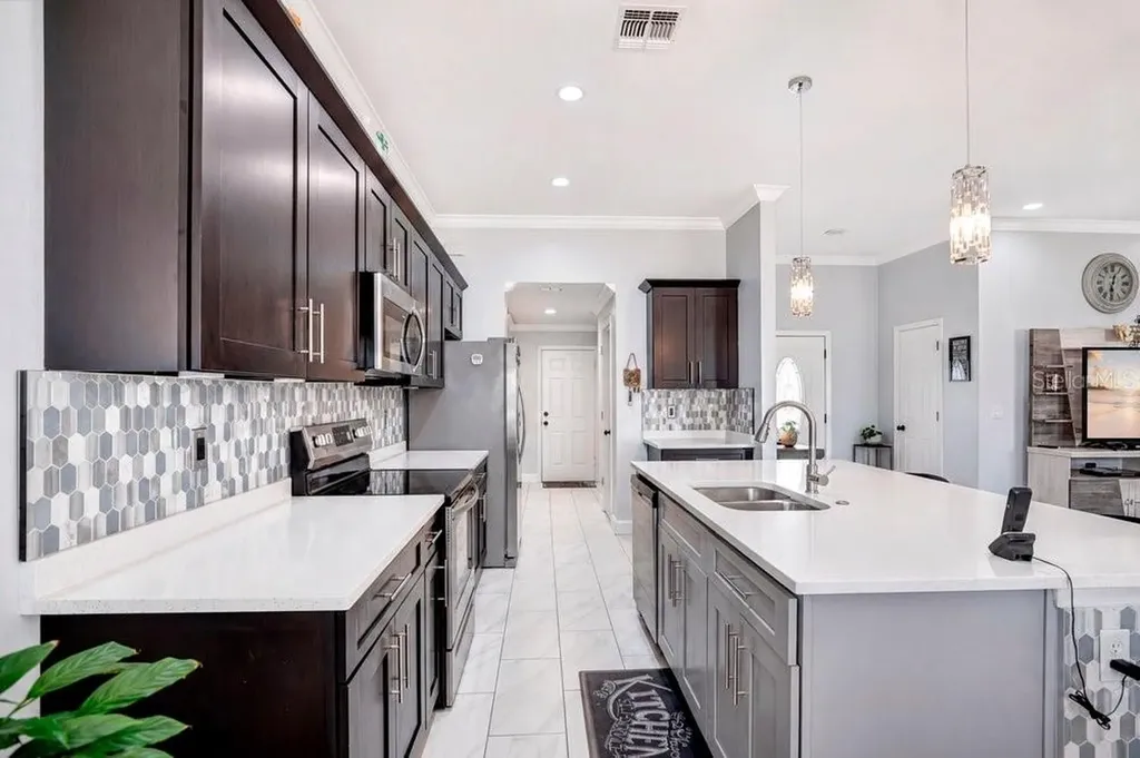 2412 Ainsworth Avenue Deltona FL 32738