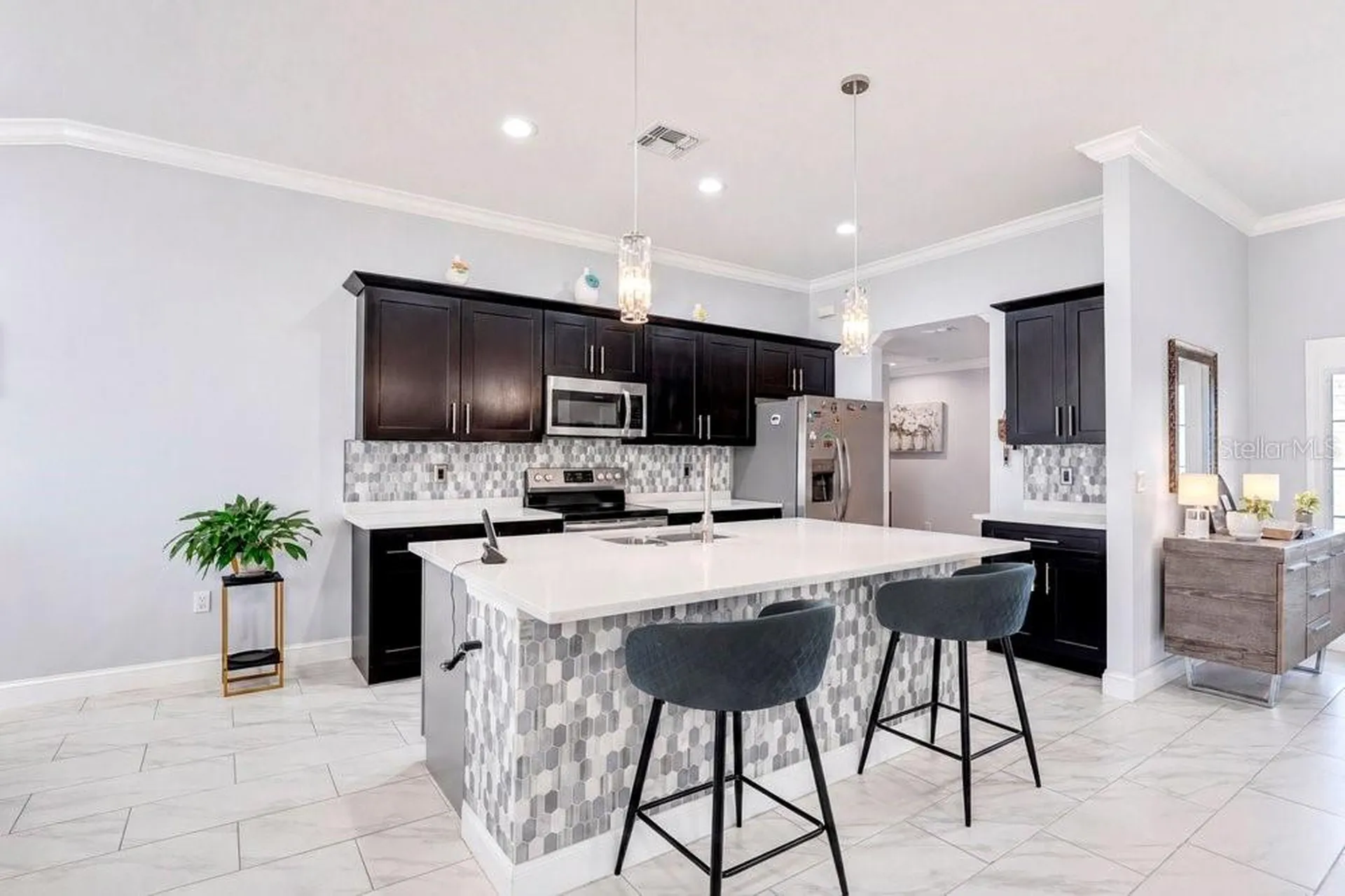 2412 Ainsworth Avenue Deltona FL 32738