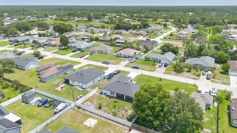 2412 Ainsworth Avenue Deltona FL 32738