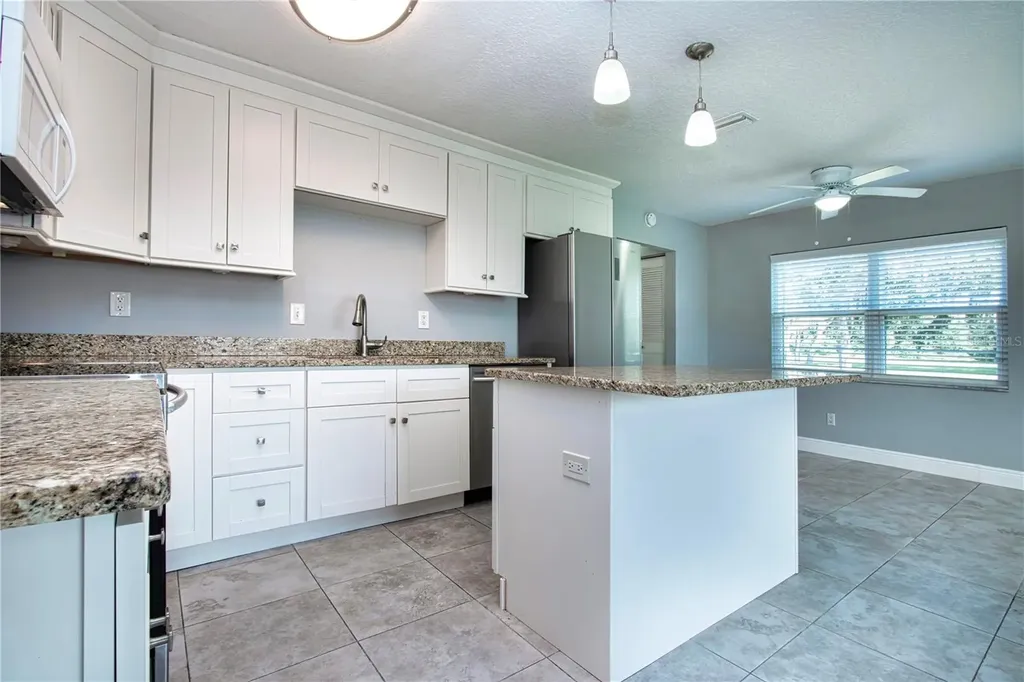 301 Andover Place S Sun City Center FL 33573