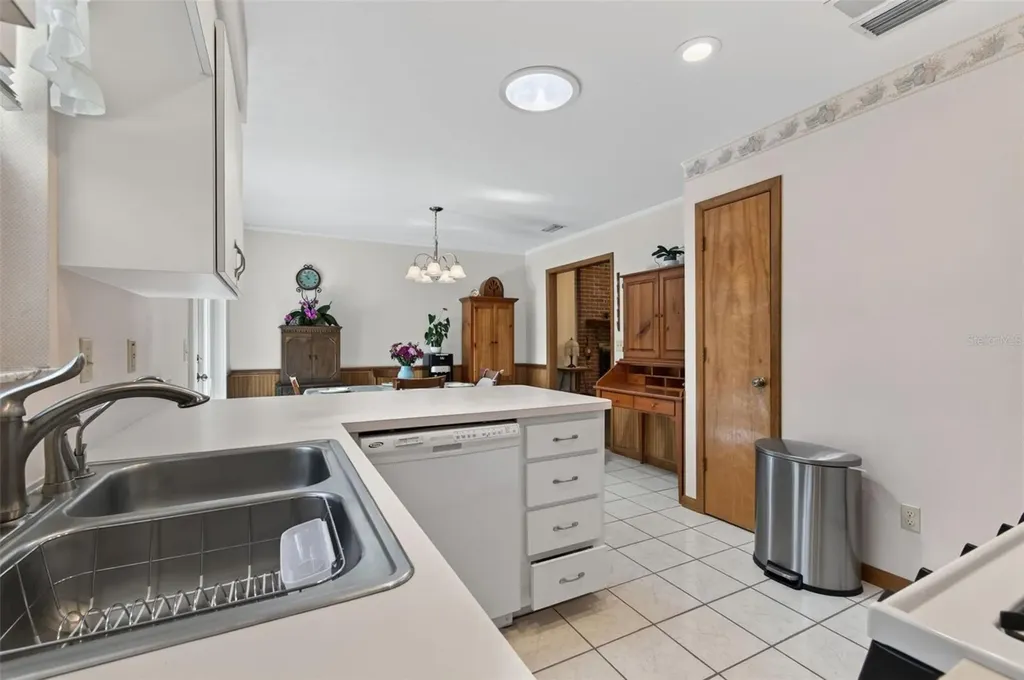 4341 NW 22nd Street Gainesville FL 32605