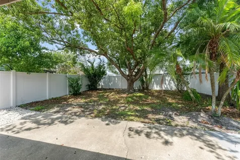 2458 Long Meadow Way Orlando FL 32817
