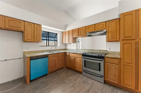 2458 Long Meadow Way Orlando FL 32817
