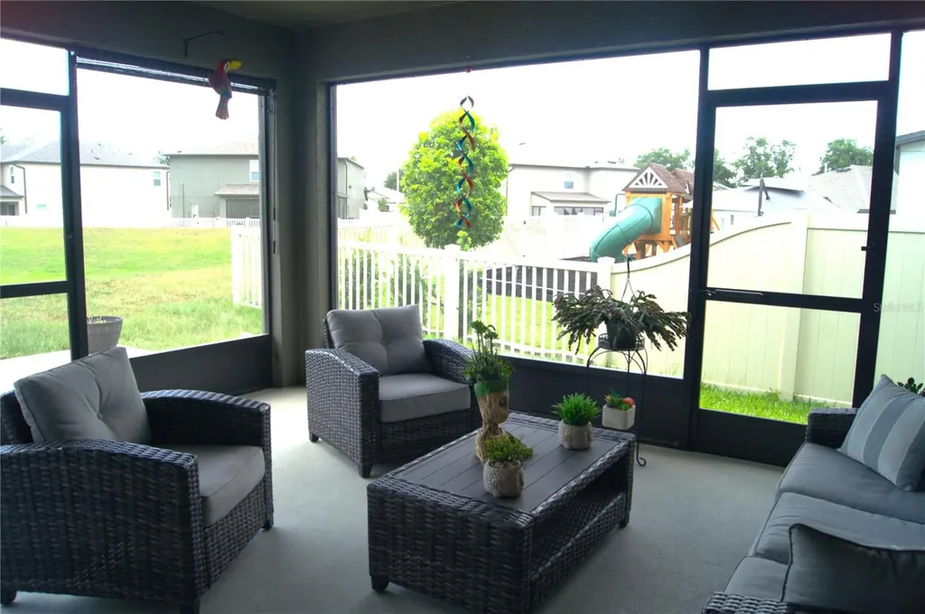12407 Hilltop Farms Drive Dade City FL 33525
