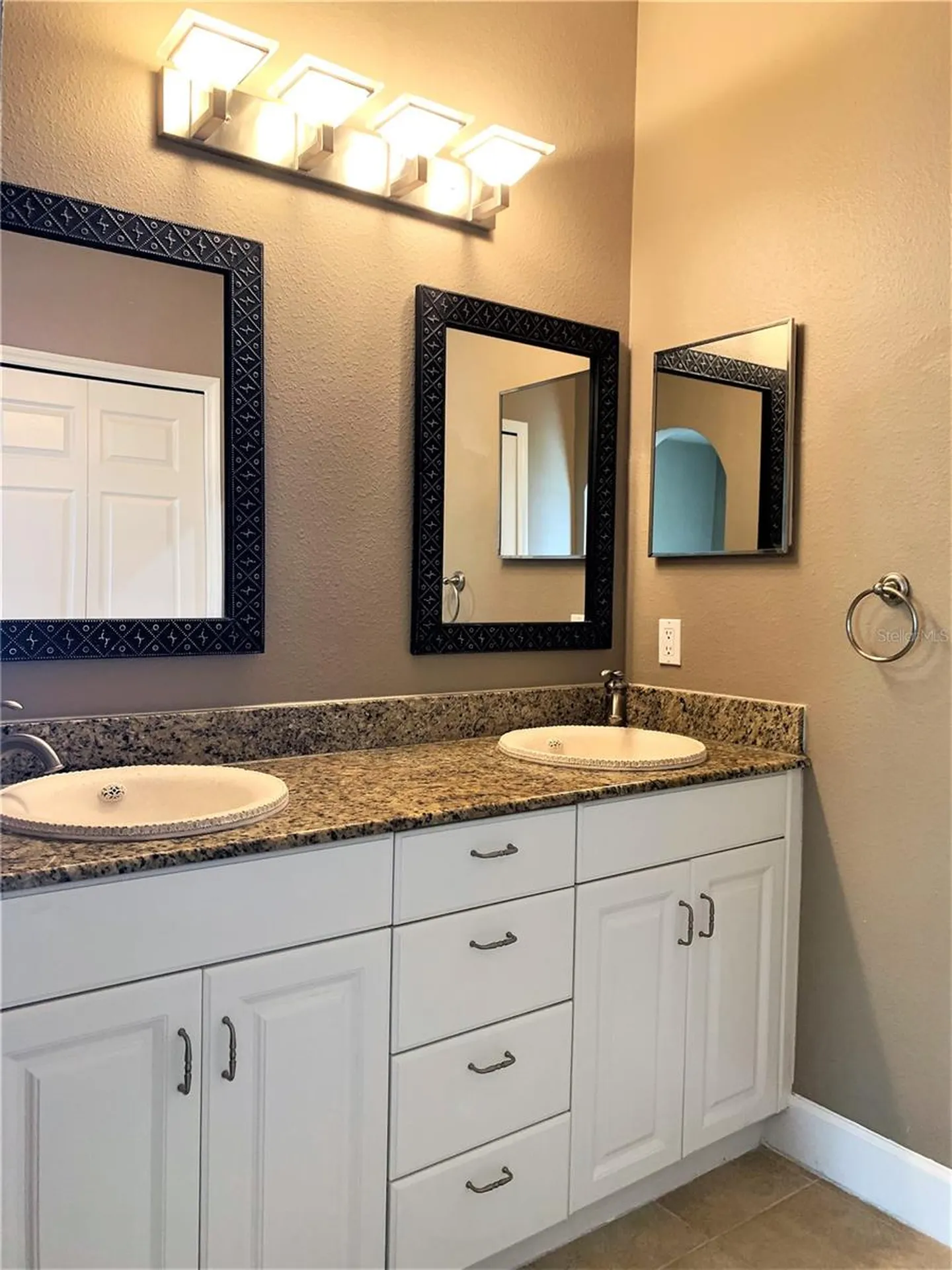 601 Casabella Circle Tampa FL 33609