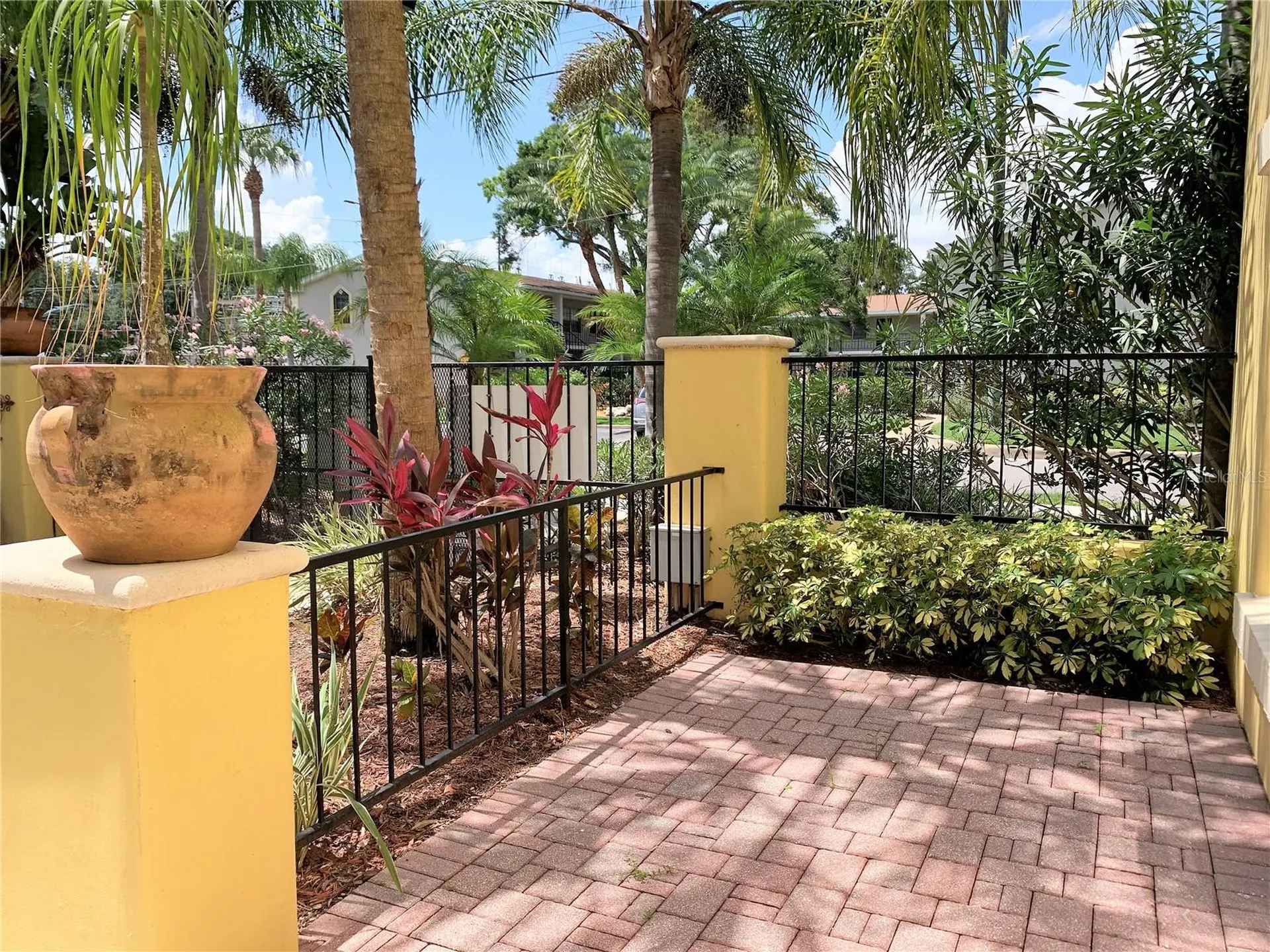 601 Casabella Circle Tampa FL 33609