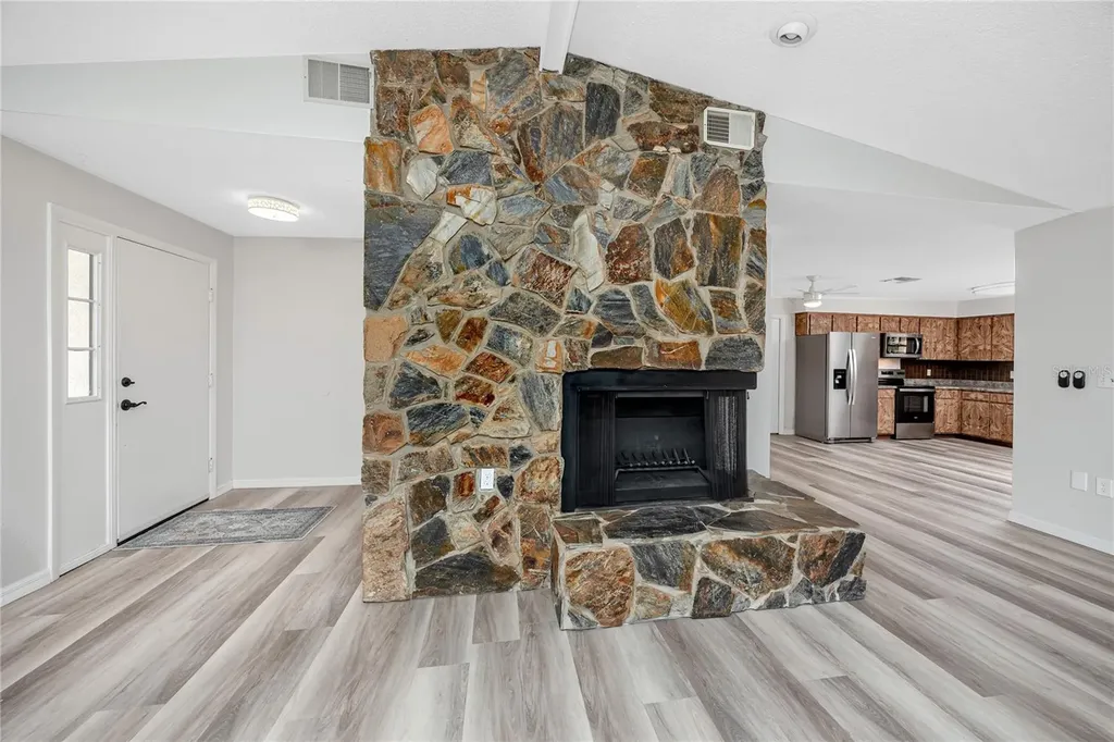 8046 Bayhaven Drive Seminole FL 33776