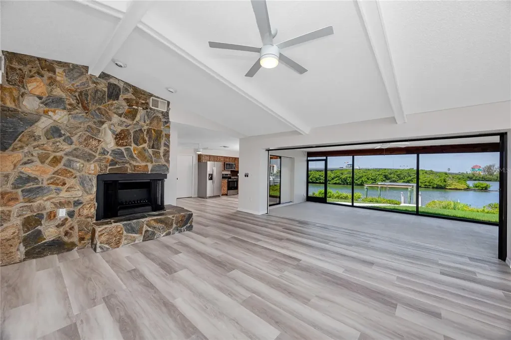 8046 Bayhaven Drive Seminole FL 33776