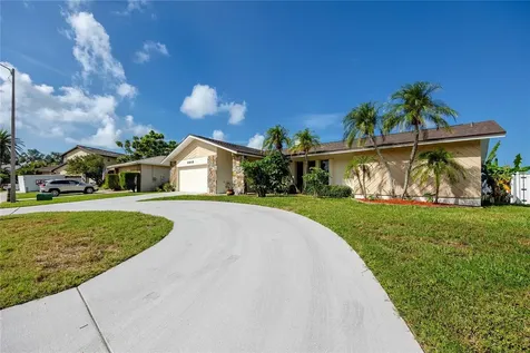 8046 Bayhaven Drive Seminole FL 33776