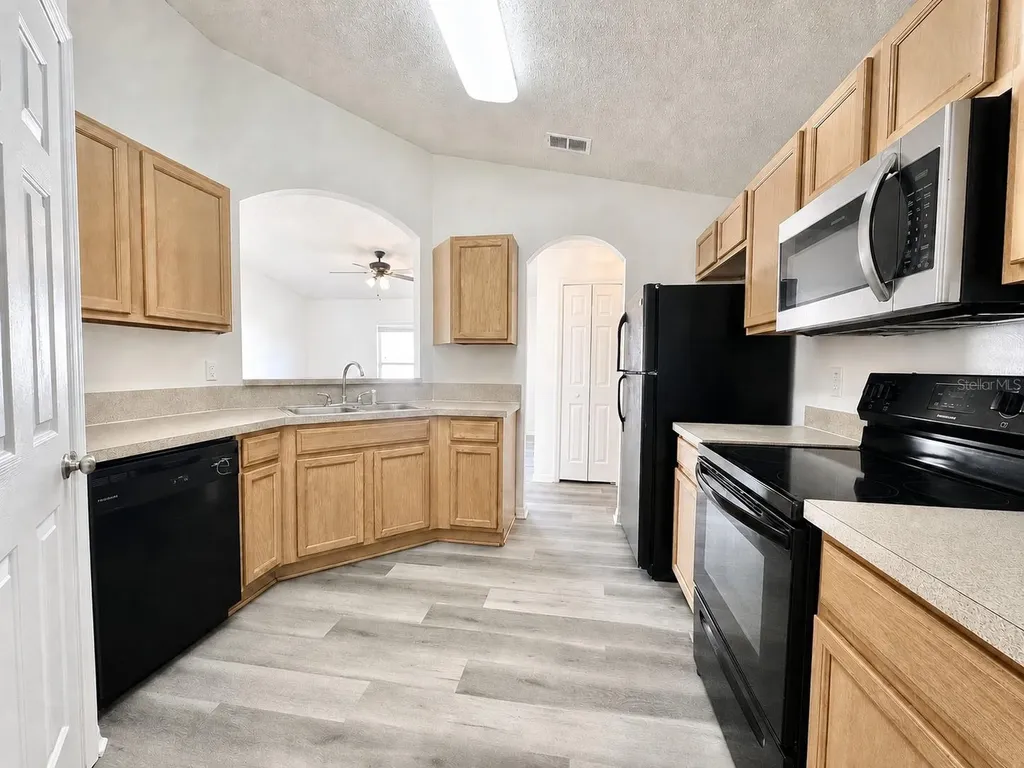 2871 Lockwood Boulevard Deltona FL 32738