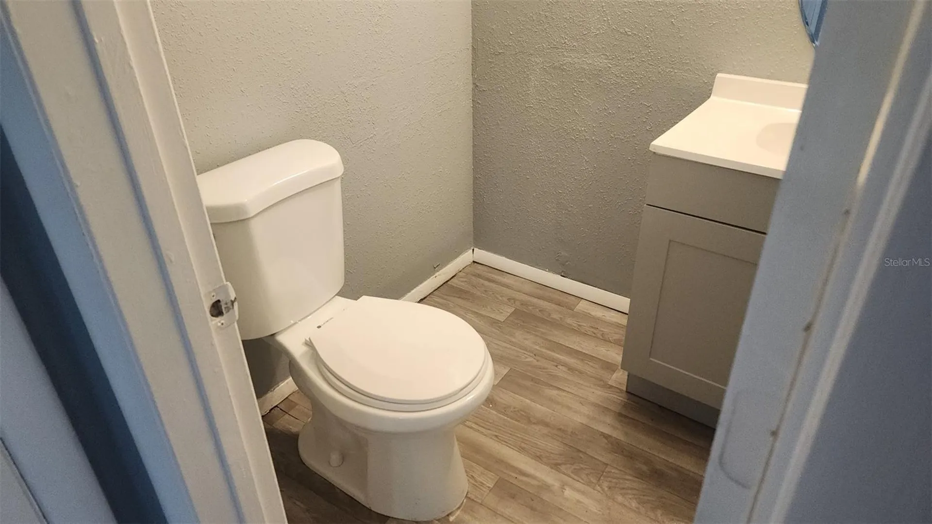 1818 Warringwood Drive Orlando FL 32839