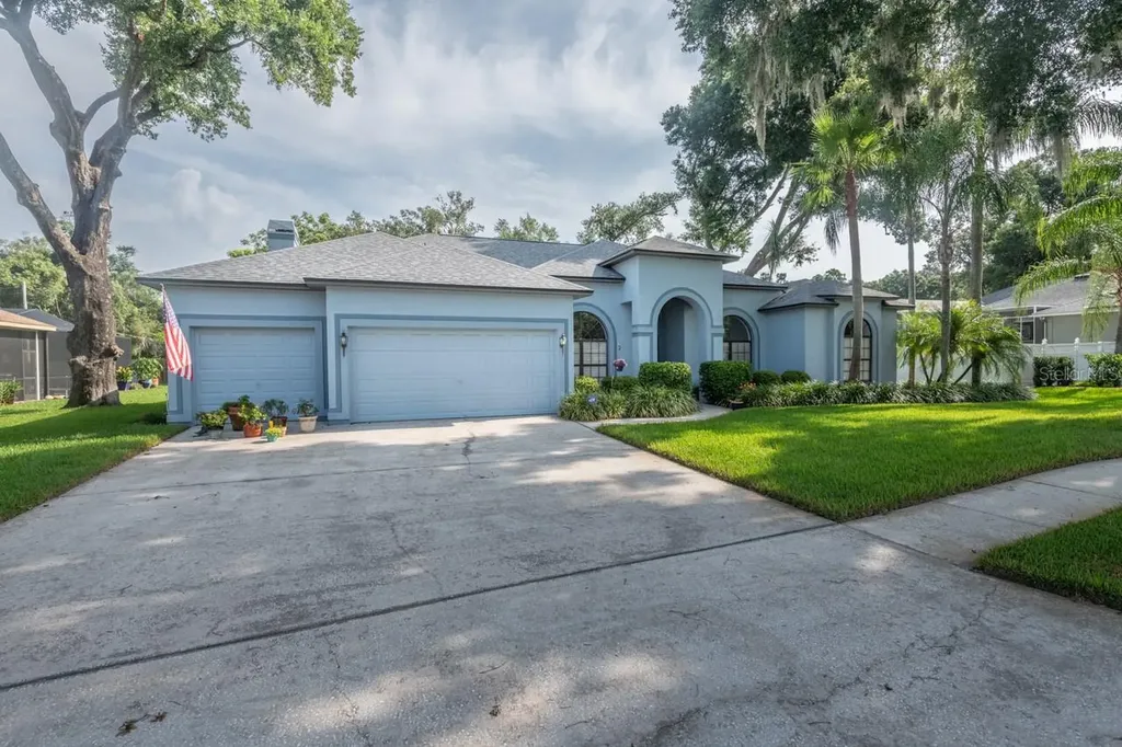 4704 Stone Hollow Court Valrico FL 33596