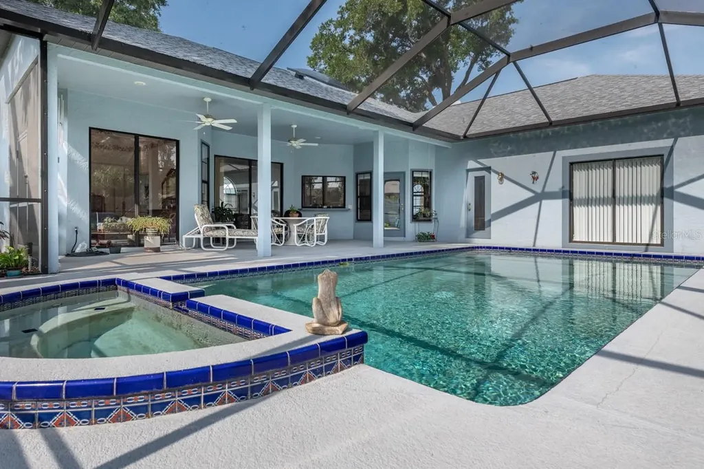 4704 Stone Hollow Court Valrico FL 33596