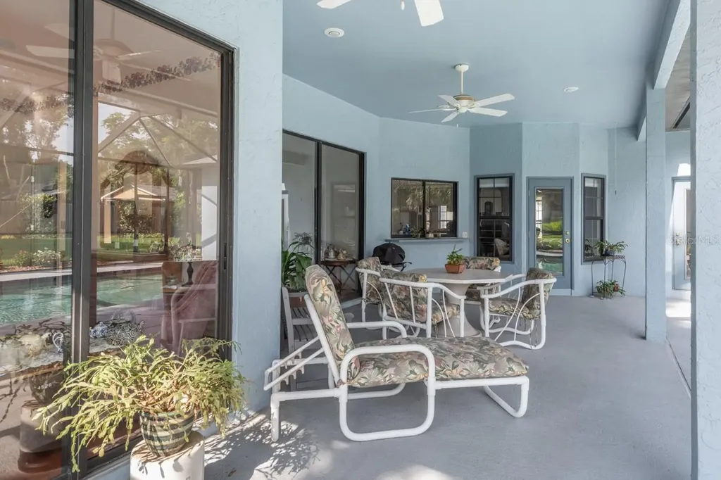 4704 Stone Hollow Court Valrico FL 33596