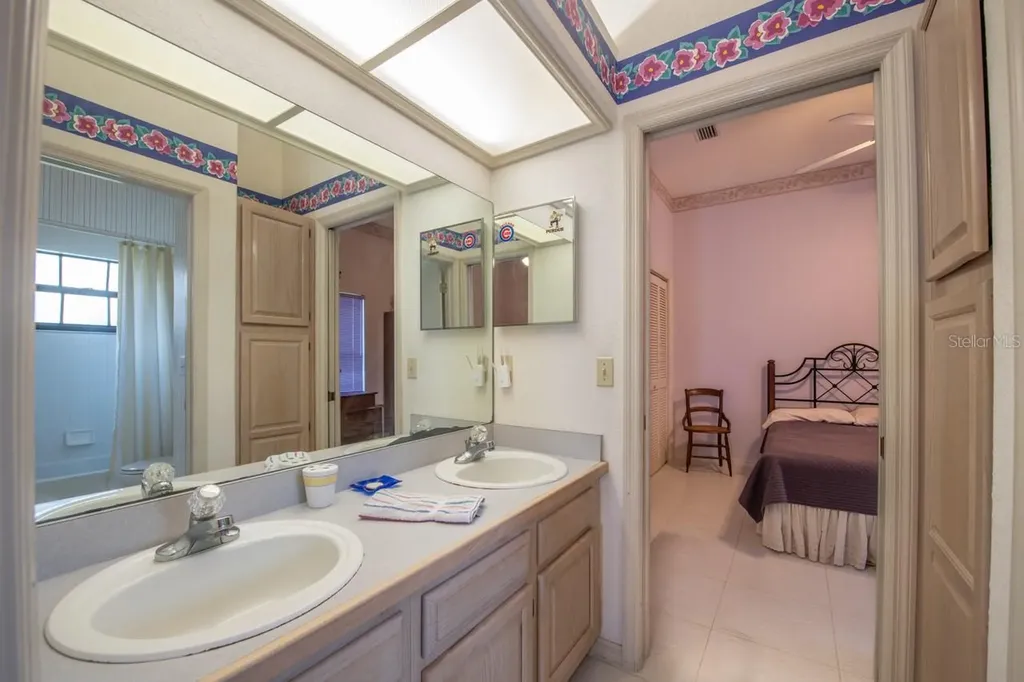 4704 Stone Hollow Court Valrico FL 33596