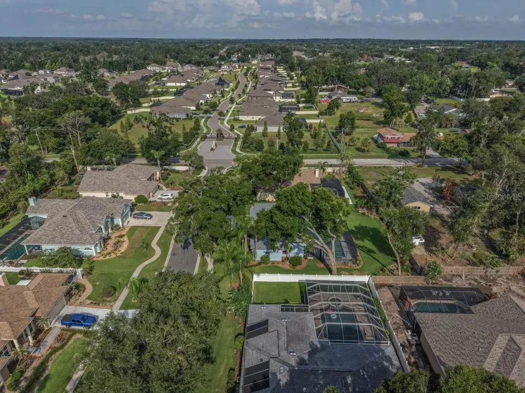 4704 Stone Hollow Court Valrico FL 33596