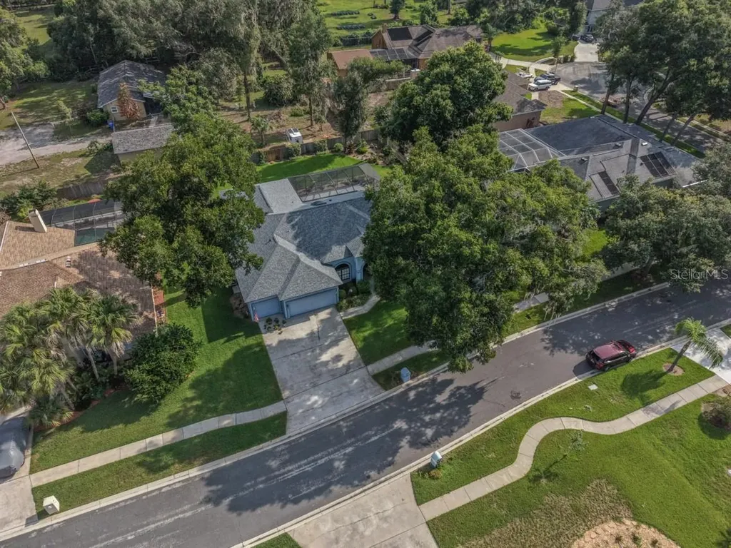 4704 Stone Hollow Court Valrico FL 33596
