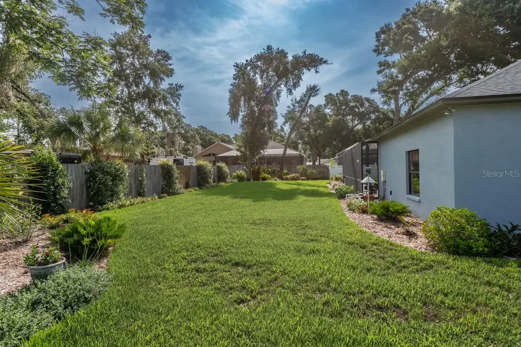 4704 Stone Hollow Court Valrico FL 33596