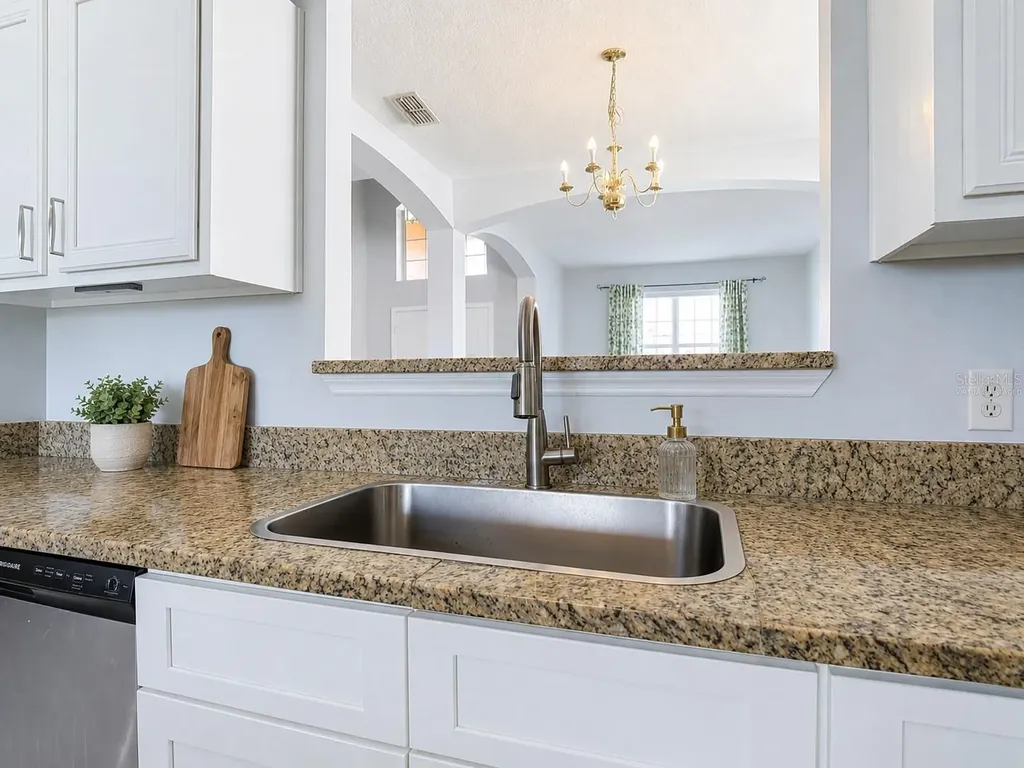 206 Viola Drive Davenport FL 33837