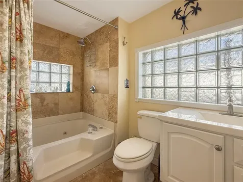 117 E Lake Roy Drive SE Winter Haven FL 33884