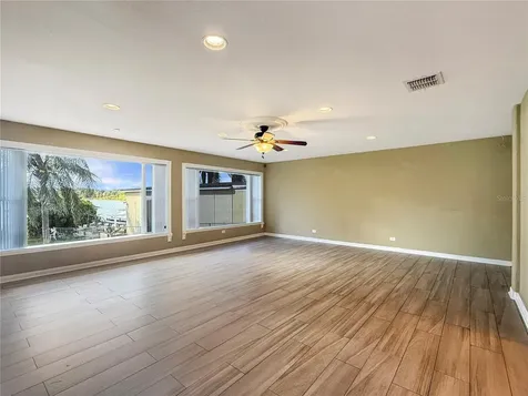 117 E Lake Roy Drive SE Winter Haven FL 33884