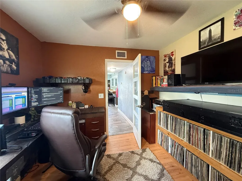 10009 Regal Woods Lane Tampa FL 33624