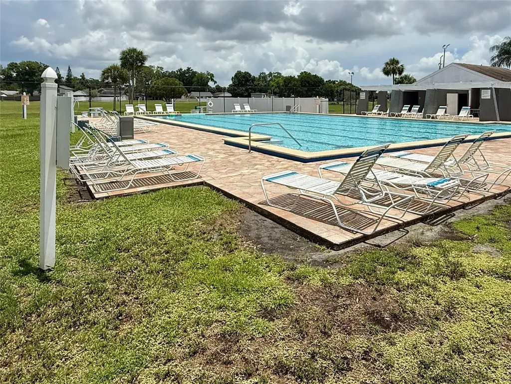 10009 Regal Woods Lane Tampa FL 33624