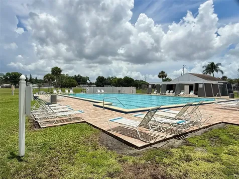 10009 Regal Woods Lane Tampa FL 33624