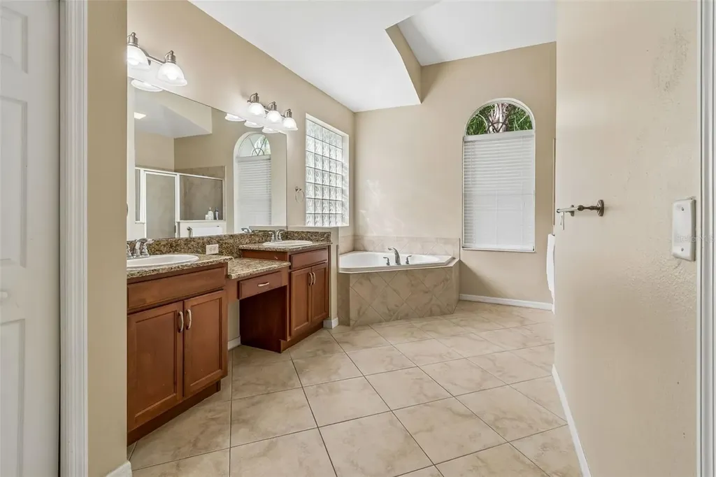 19236 Climbing Aster Drive Tampa FL 33647