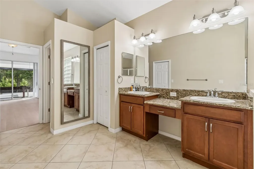 19236 Climbing Aster Drive Tampa FL 33647