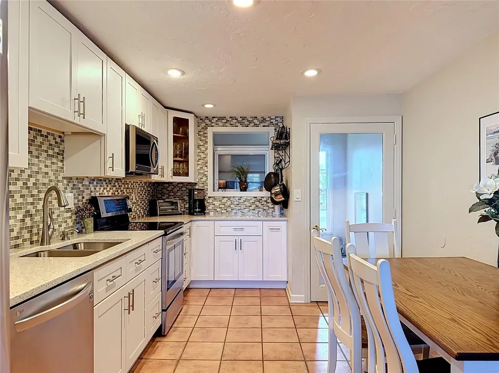 202 Peacock Lane Holmes Beach FL 34217