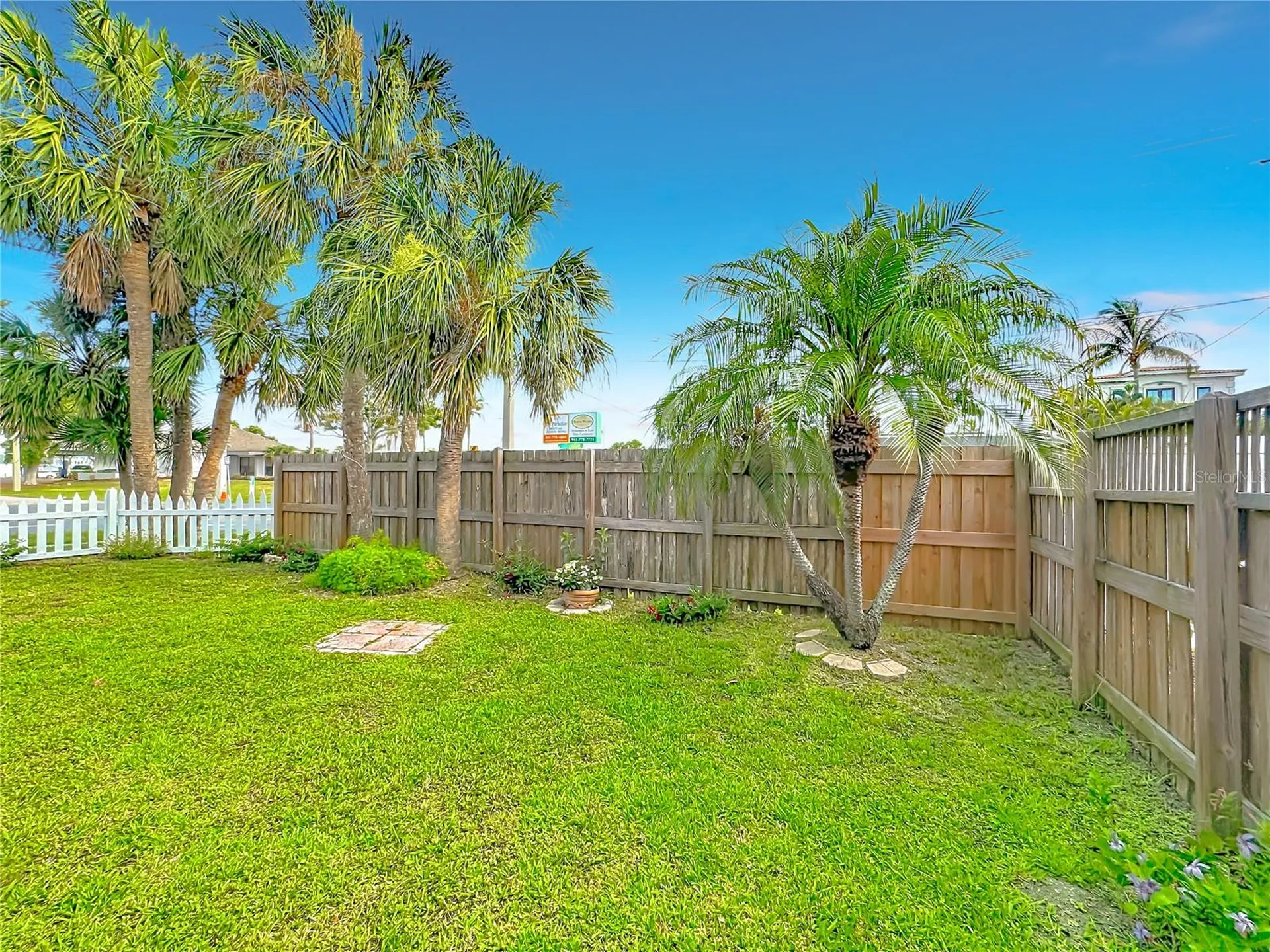 202 Peacock Lane Holmes Beach FL 34217