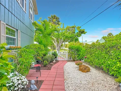 202 Peacock Lane Holmes Beach FL 34217