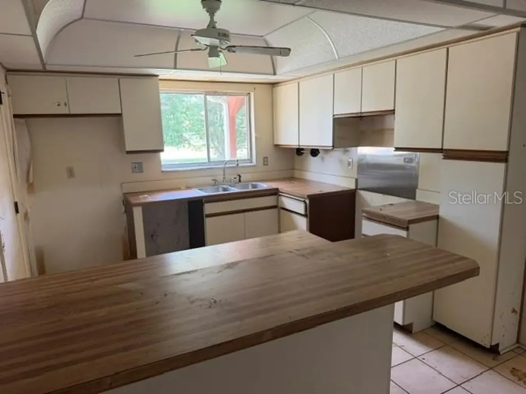 5121 Gateway Avenue Orlando FL 32821