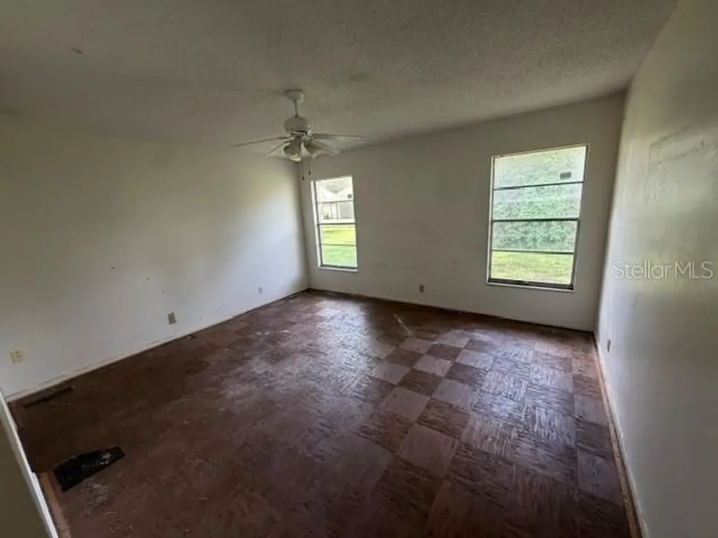 5121 Gateway Avenue Orlando FL 32821