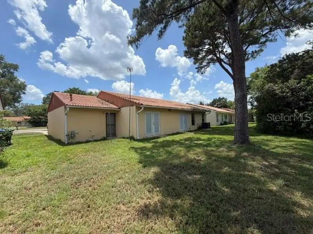 5121 Gateway Avenue Orlando FL 32821