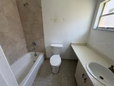 5121 Gateway Avenue Orlando FL 32821