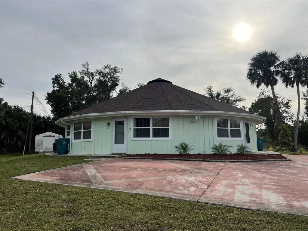 15539 Chamberlain Boulevard Port Charlotte FL 33953