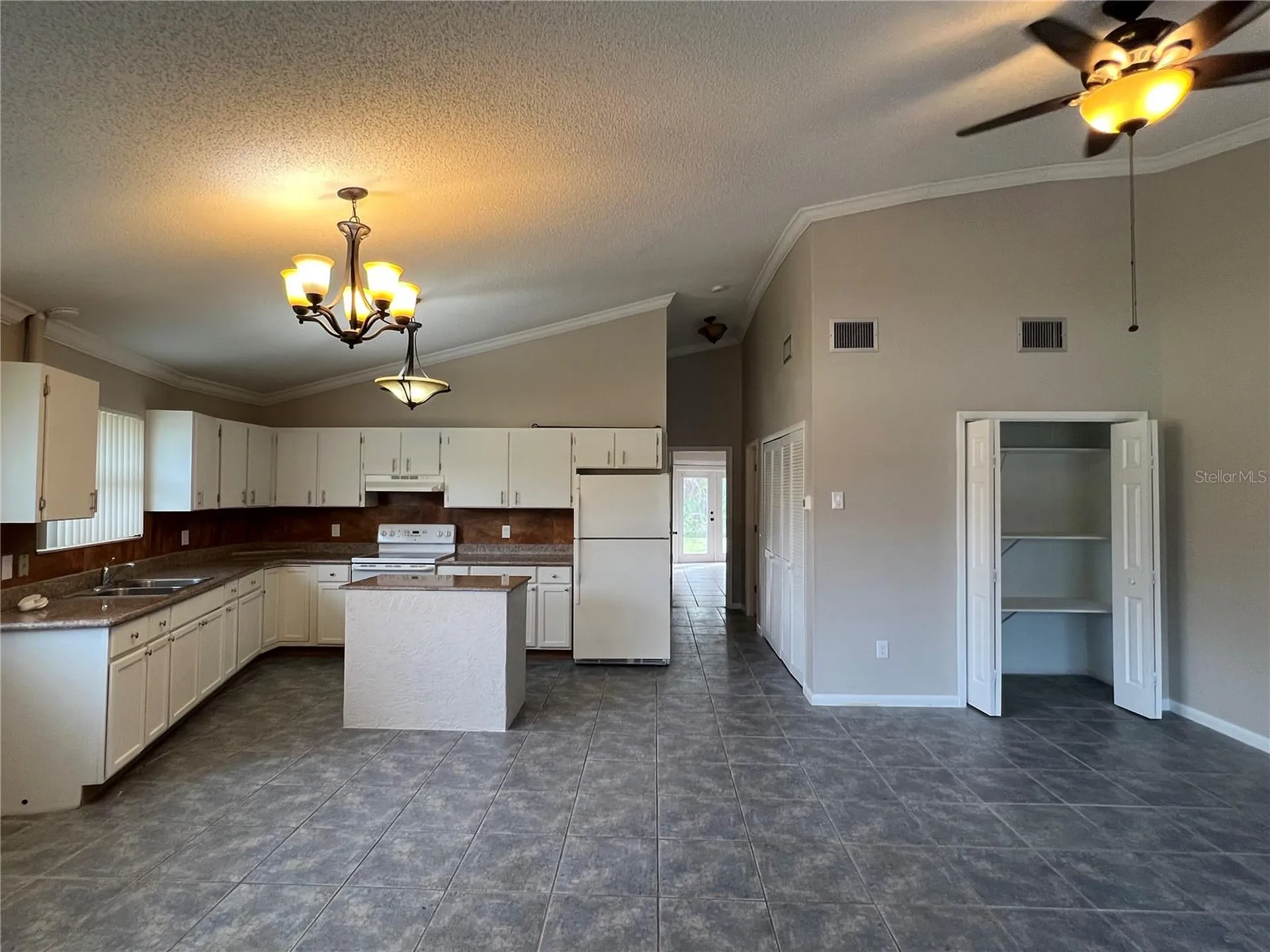 15539 Chamberlain Boulevard Port Charlotte FL 33953