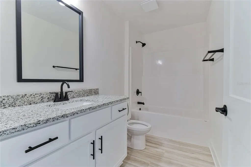 17766 NW 168th Road Alachua FL 32615