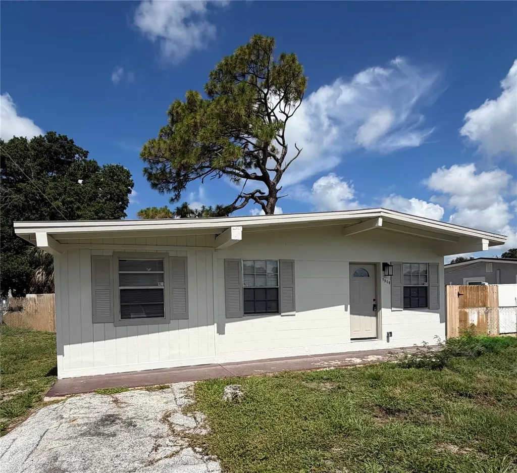 7508 N Thatcher Avenue Tampa FL 33614