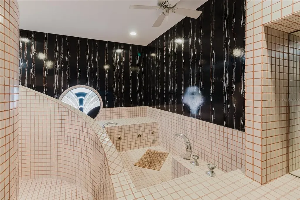 4404 Old Orchard Drive Tampa FL 33618